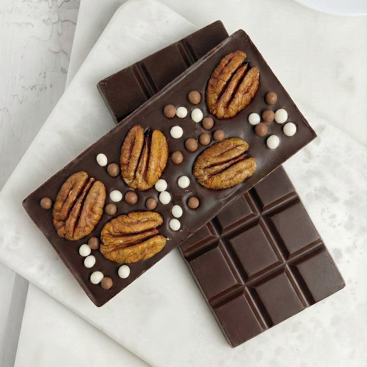 DARK BELGIAN CHOCOLATE WITH BECAN